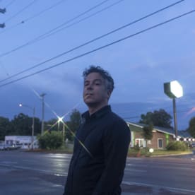 M. Ward Shares Cover Of The Sugarcubes' "Birthday", European Tour Dates Begin January '22